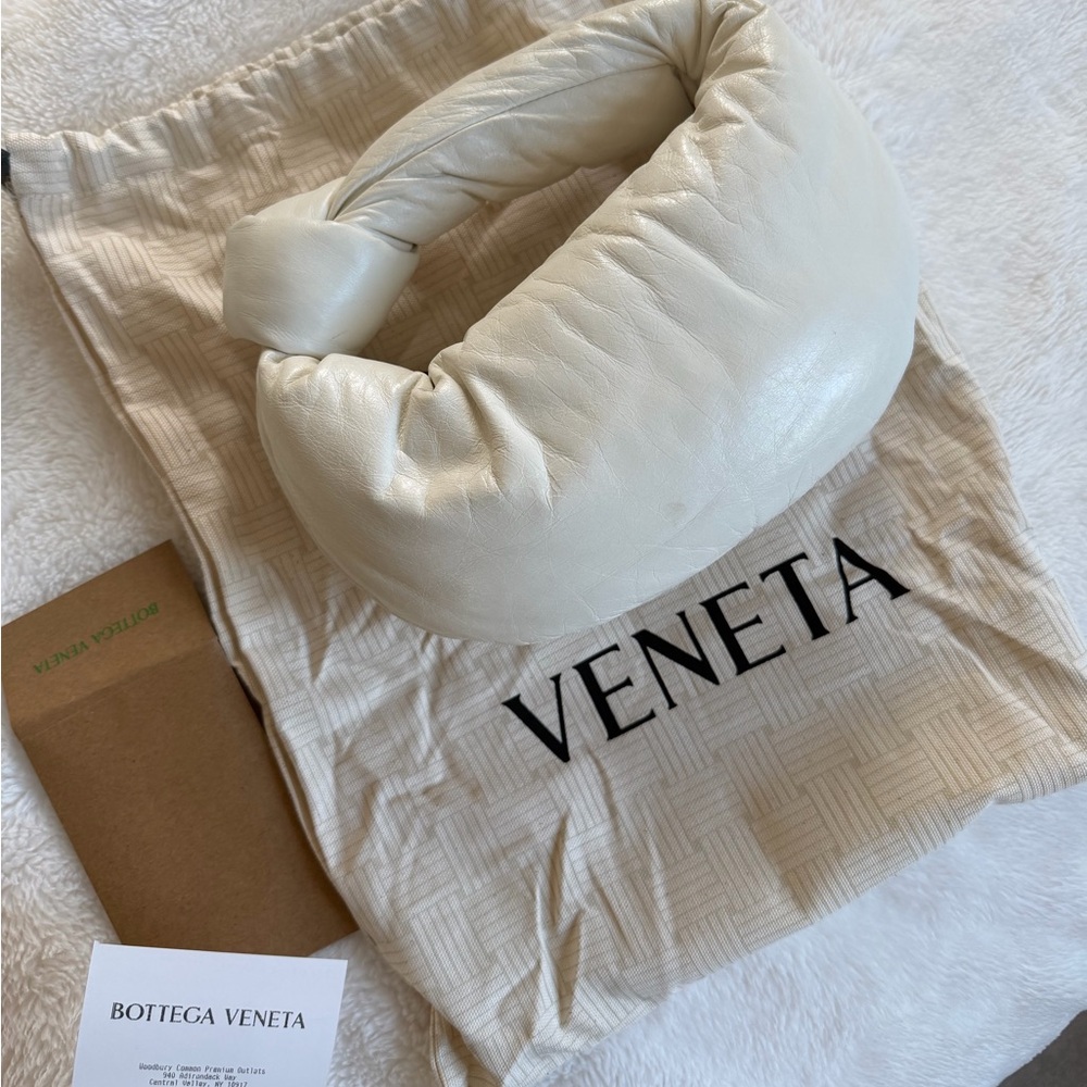 Bottega Veneta White Leather Handbag